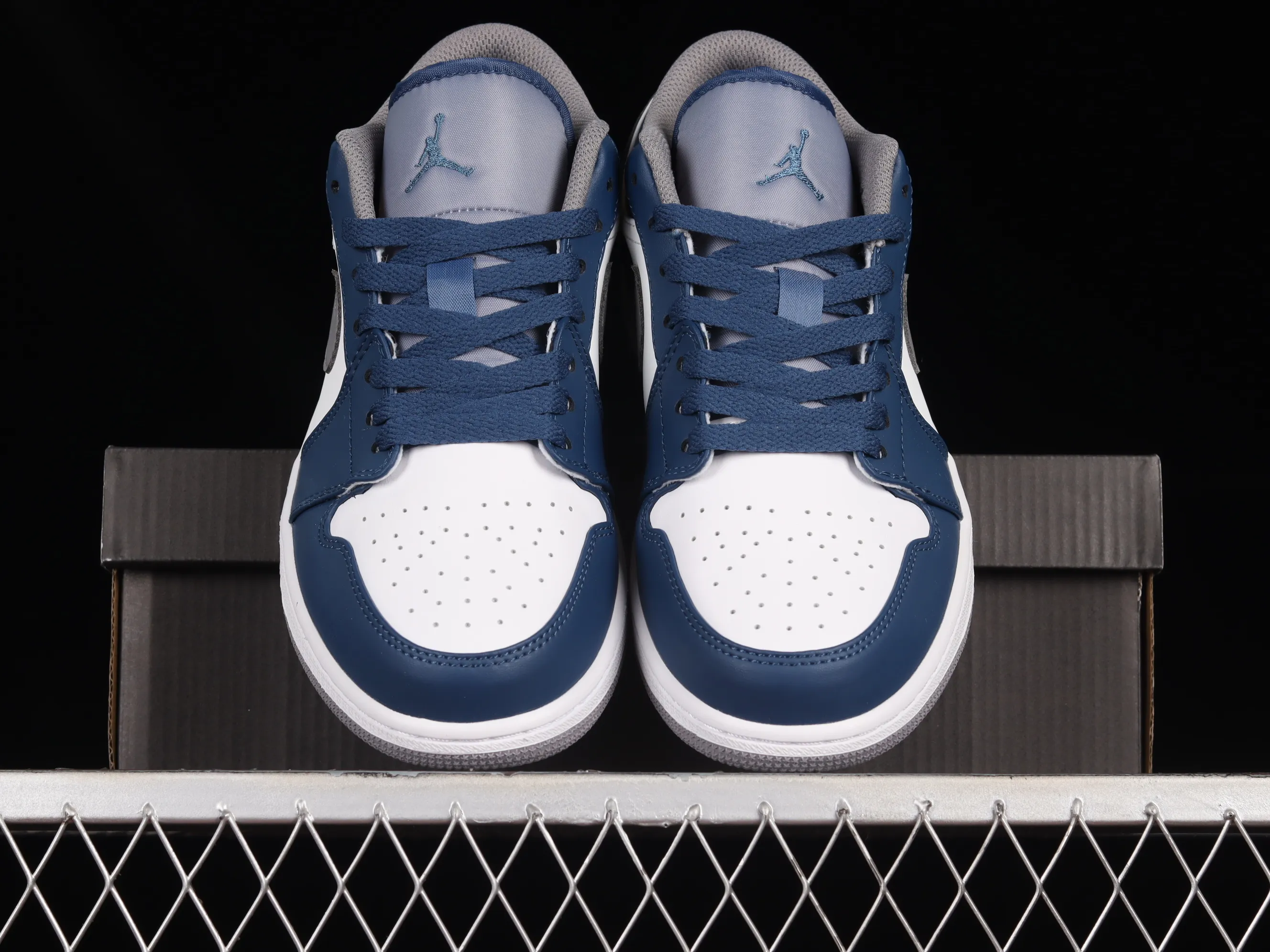 All categories Air Jordan Jordan series basketball shoes Air Jordan 1 Low Z version Air Jordan 1 Low "French Blue" AJ1 Joe 1 white blue cultural low-top casual sneakers 553558-412